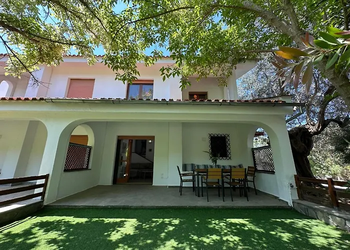 Villa Naos